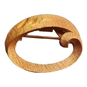 Vintage Mamselle  Textured Goldtone Circular Brooch Pin